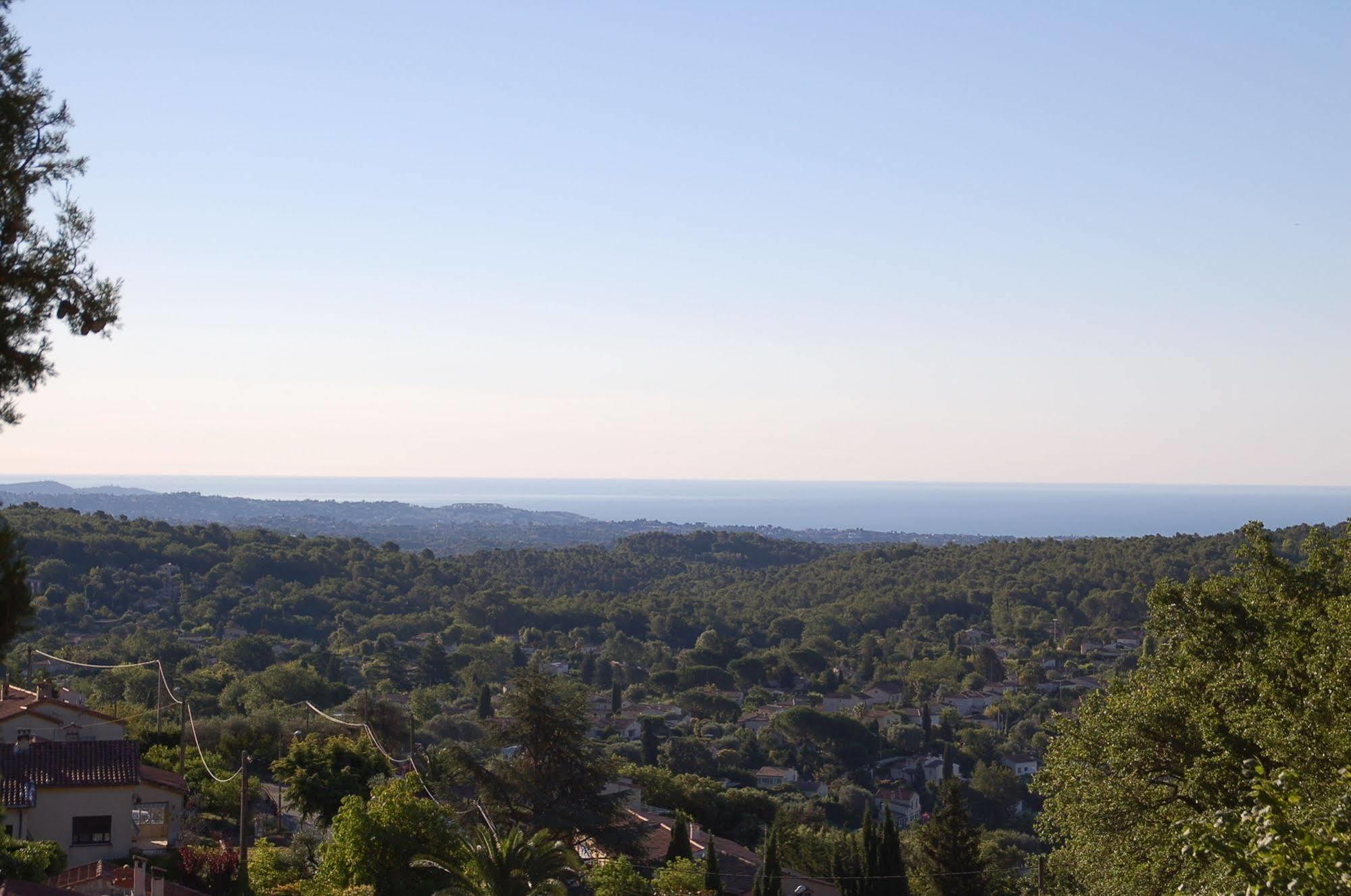 Le Mazet De Tourrettes Bed and Breakfast Buitenkant foto