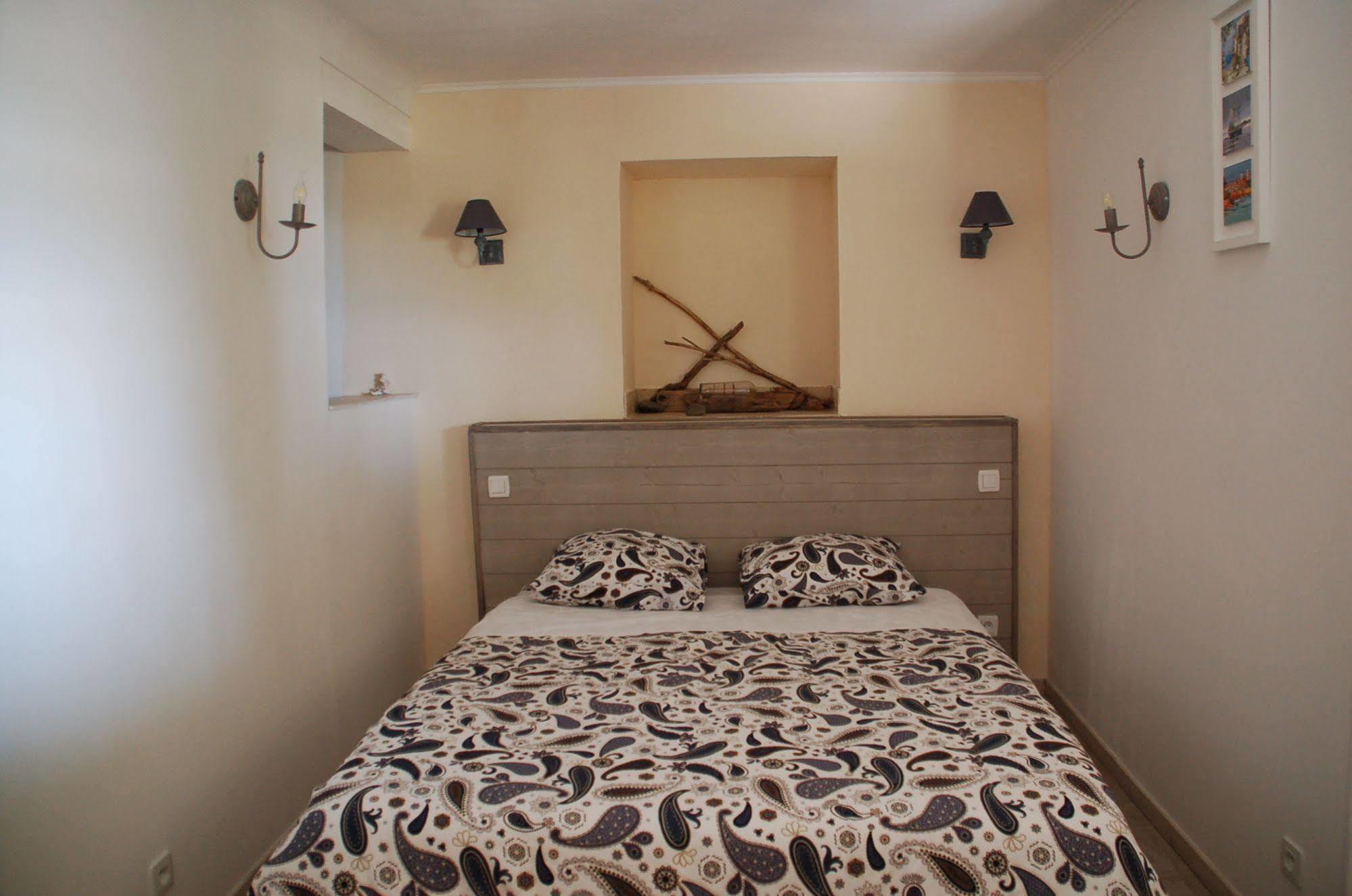 Le Mazet De Tourrettes Bed and Breakfast Buitenkant foto